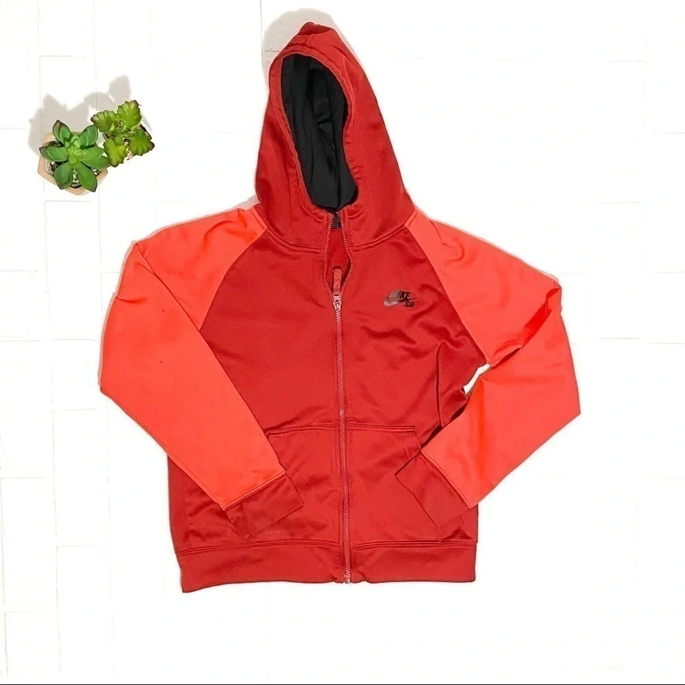 Nike boys Hoodie size Large
